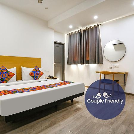 Fabhotel Vat - Meera Bagh เดลี ภายนอก รูปภาพ