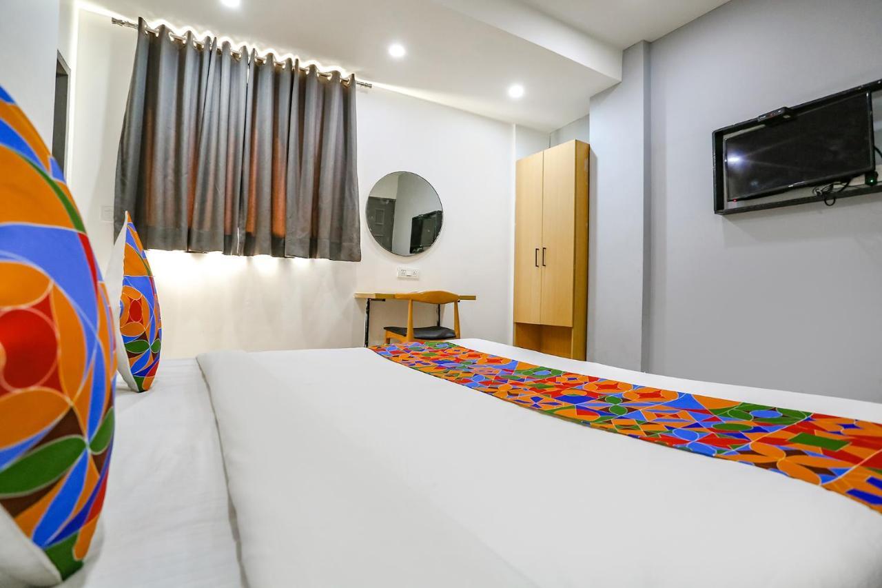 Fabhotel Vat - Meera Bagh เดลี ภายนอก รูปภาพ