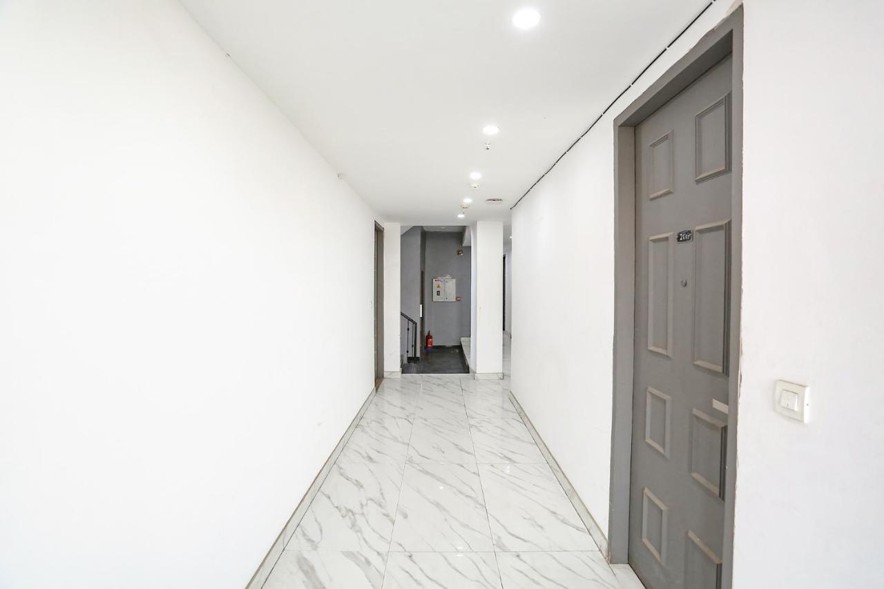 Fabhotel Vat - Meera Bagh เดลี ภายนอก รูปภาพ