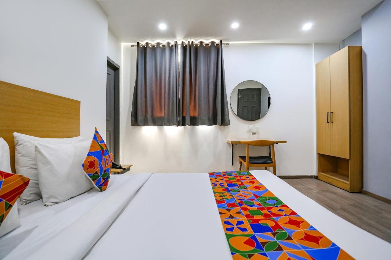 Fabhotel Vat - Meera Bagh เดลี ภายนอก รูปภาพ