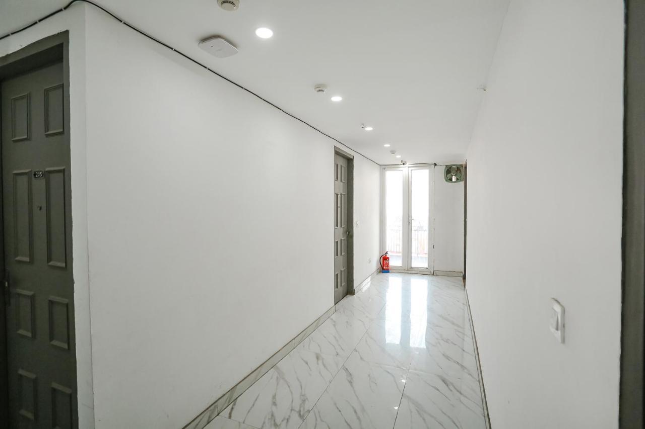 Fabhotel Vat - Meera Bagh เดลี ภายนอก รูปภาพ